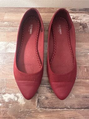 Old Navy Women's Burgundy Pointed-Toe Ballet Flats
